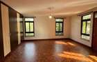 5 Bed Townhouse with En Suite in Lavington - 8