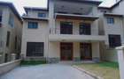 5 Bed Townhouse with En Suite at Lavington - 17