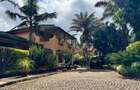 5 Bed House with En Suite in Karen - 3