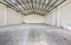 5,000 ft² Warehouse with Parking in Industrial Area - 1