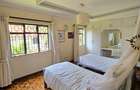 5 Bed House with En Suite in Runda - 18