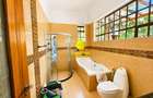 5 Bed House with En Suite in Nyari - 6