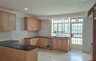 5 Bed Townhouse with En Suite at - 9