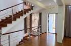 5 Bed Townhouse with En Suite at Lavington - 8
