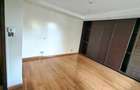 5 Bed House with En Suite in Westlands Area - 14