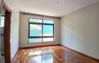 5 Bed Townhouse with En Suite at Lavington Green - 18