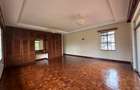 5 Bed House with En Suite in Runda - 12