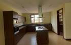 3 Bed Apartment with En Suite at Riverside Drive - 11