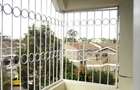 Furnished 3 Bed Apartment with En Suite at Woodley - 9