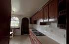 5 Bed Townhouse with En Suite at Riverside Drive - 9