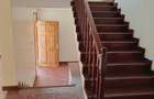 5 Bed Villa with En Suite at Lavington Green - 16