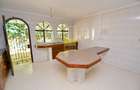 5 Bed Villa with En Suite in Riverside - 17