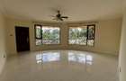 5 Bed Townhouse with En Suite in Lavington - 2