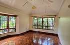 5 Bed Townhouse with En Suite in Runda - 10