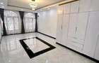 7 Bed House with En Suite at Hardy - 4