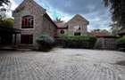 5 Bed Townhouse with En Suite in Karen - 10