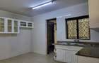 5 Bed Townhouse with En Suite in Nyari - 3