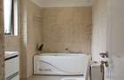 4 Bed Apartment with En Suite at Hatheru Road - 3