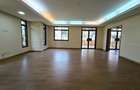 5 Bed Townhouse with En Suite in Lavington - 15