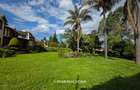 5 Bed House with En Suite in Runda - 11