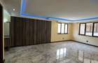 5 Bed Townhouse with En Suite in Lavington - 7