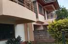 5 Bed Townhouse with En Suite at Lavington - 1