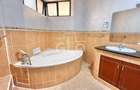 3 Bed Apartment with En Suite in Kilimani - 10
