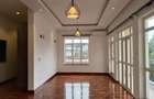 5 Bed Townhouse with En Suite in Lavington - 7