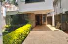 4 Bed Townhouse with En Suite in Lavington - 19