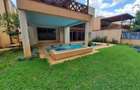 5 Bed Townhouse with En Suite in Lavington - 1