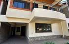 5 Bed Townhouse with En Suite in Lavington - 1