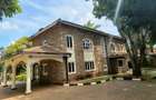 4 Bed House with En Suite in Hill View - 3