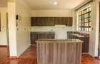 4 Bed Villa with En Suite in Redhill - 27