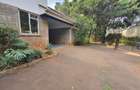 4 Bed Townhouse with En Suite at Lavington - 2