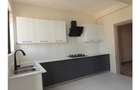 5 Bed Apartment with En Suite in Parklands - 3