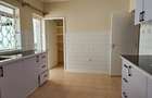 4 Bed House with En Suite at Rosslyn - 17