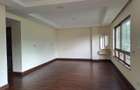 5 Bed Townhouse with En Suite in Spring Valley - 10