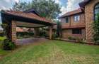 4 Bed Villa with En Suite in Ridgeways - 1