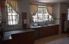 4 Bed House with En Suite in Westlands Area - 12
