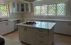 5 Bed House with En Suite in Runda - 2