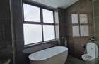 3 Bed Apartment with En Suite in Riverside - 14