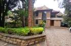 5 Bed Townhouse with En Suite at Lavington - 1