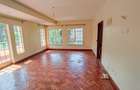 5 Bed Townhouse with En Suite at Lavington - 6