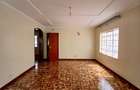 4 Bed Townhouse with En Suite at Lavington - 5