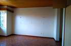 4 Bed Apartment with En Suite at Riverside Drive - 9