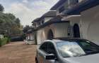 4 Bed Villa with En Suite in Lavington - 1
