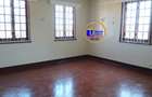 5 Bed Townhouse with En Suite in Kizingo - 13