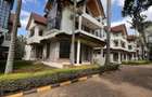 5 Bed Townhouse with En Suite in Lavington - 10
