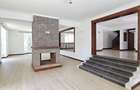 5 Bed House with En Suite in Rosslyn - 14