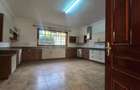 4 Bed House with En Suite in Lavington - 14